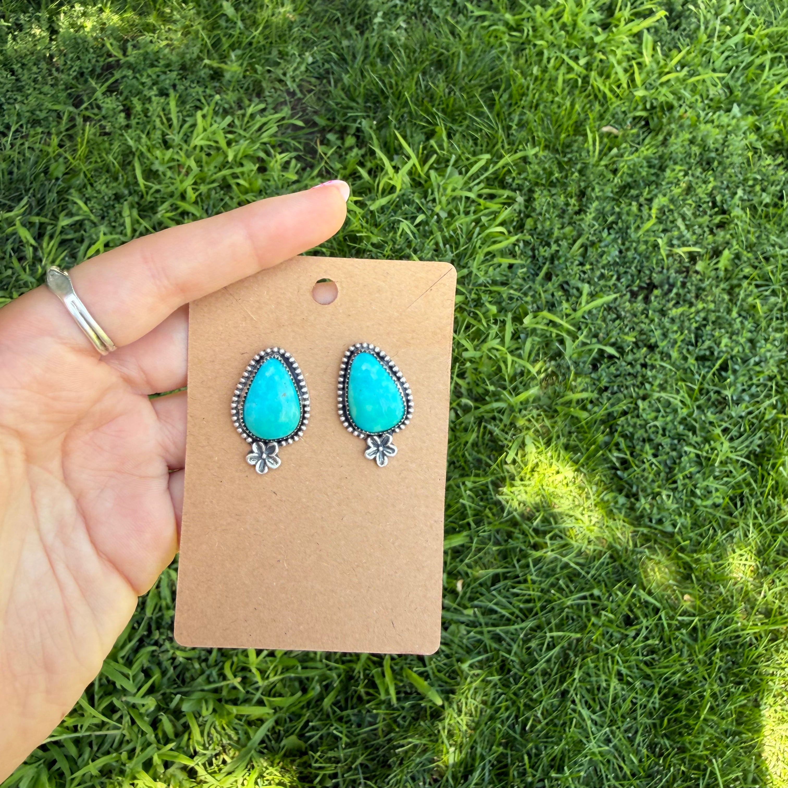 Kingman Flower Studs